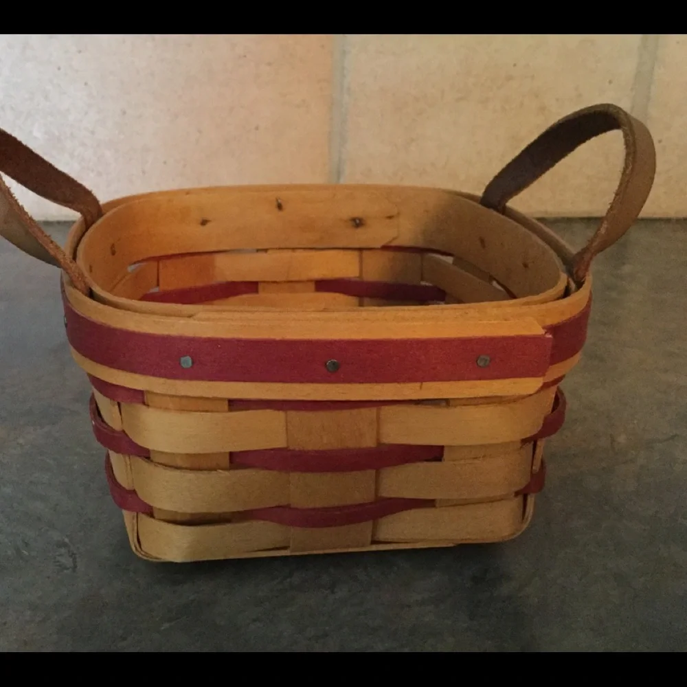 ❤️VALENTINE’S DAY 1996 BASKET BY CARNATION💗💕💞VINTAGE EUC💝❤️💝❤️💝❤️💝FINAL - Picture 2 of 7